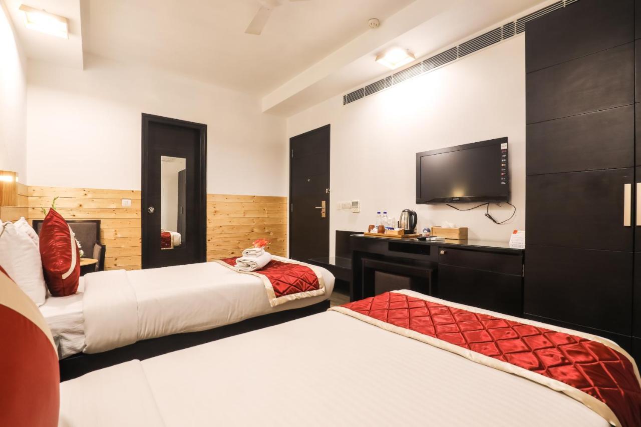 Hotel Siesta Basil - Okhla Nové Dillí Exteriér fotografie