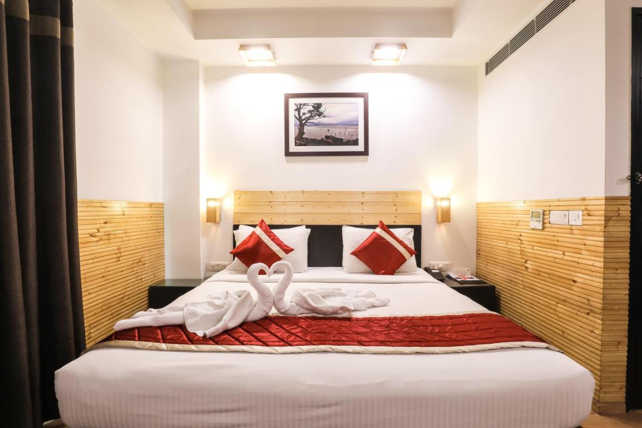 Hotel Siesta Basil - Okhla Nové Dillí Exteriér fotografie